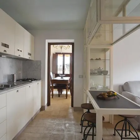 Laurina F3 Terrace For Family - Locappart Rom